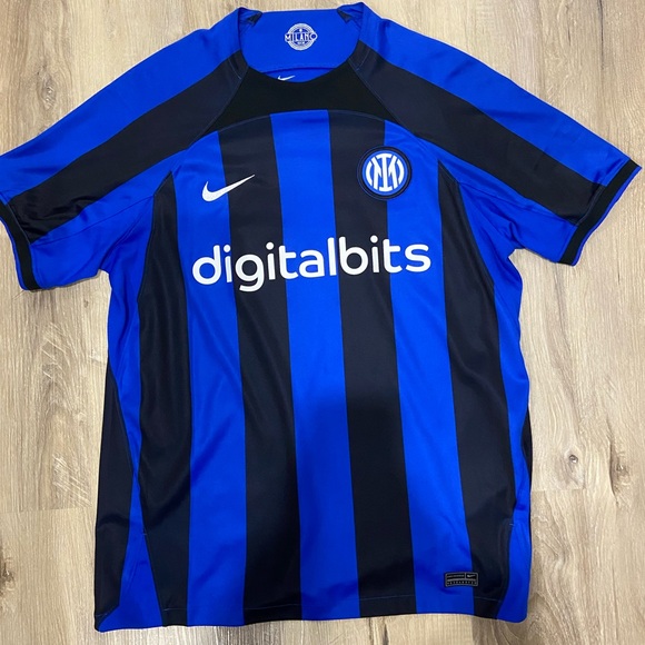 INTER MILAN JERSEY - Picture 1 of 3